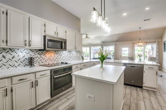 Building Photo - 1348 Mustang Dr