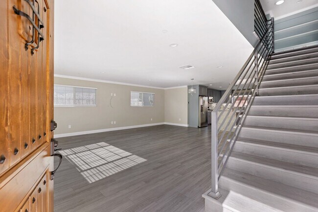 Foto del edificio - 2216 N Frederic St