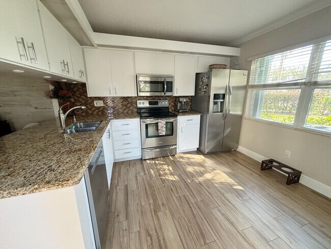 Building Photo - 8134 Sedgewick Ct