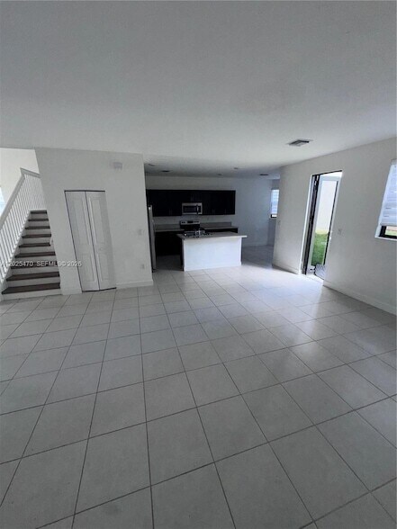 Foto del edificio - 157 NE 27th Terrace