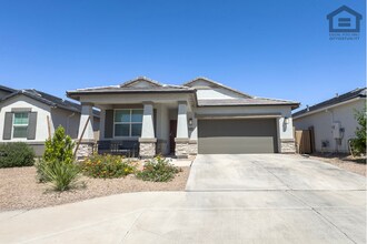 Building Photo - 40110 W Shaver Dr