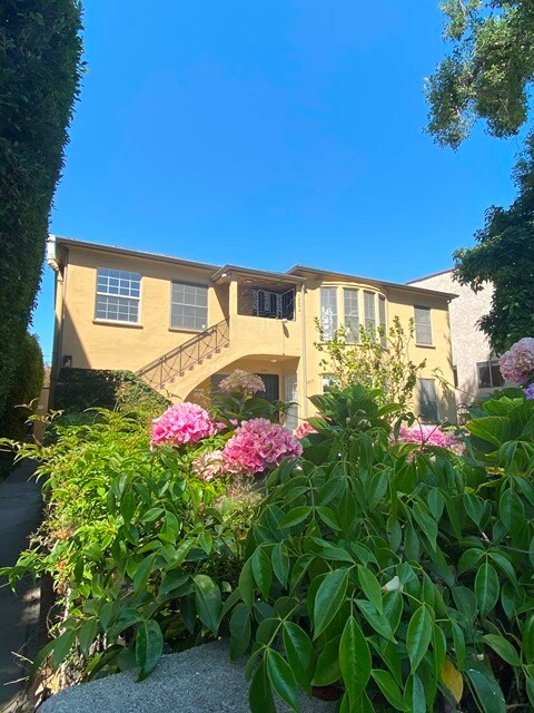 Foto del edificio - 1309 Roxbury Dr