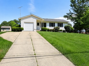 Building Photo - 255 Taylor Rd