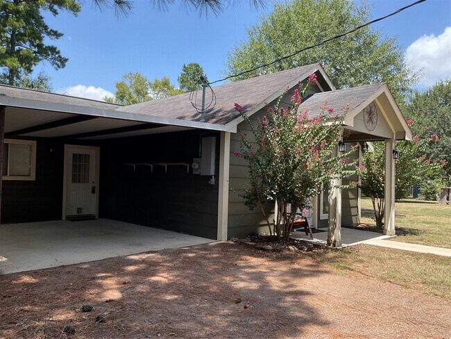 Building Photo - 42906 O'Neal Ln