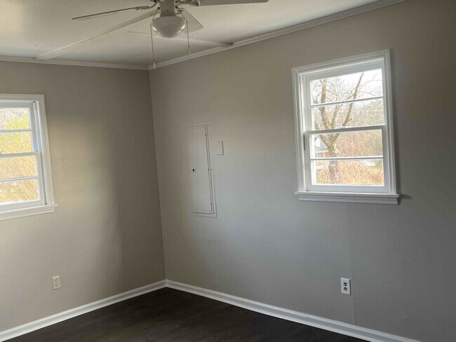 Foto del edificio - 8402 Duncan Bridge Rd