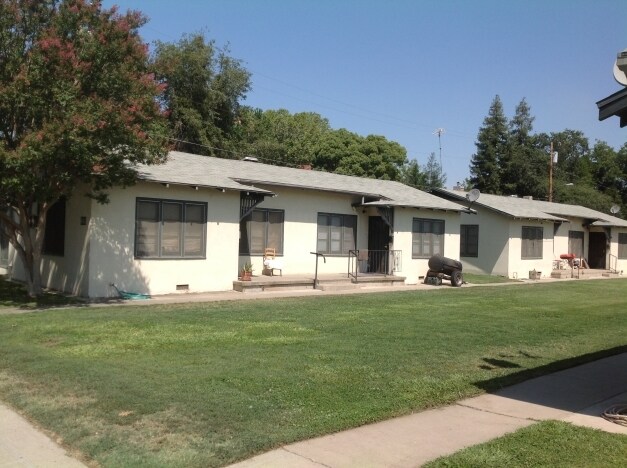 Building Photo - 422 W Race Ave