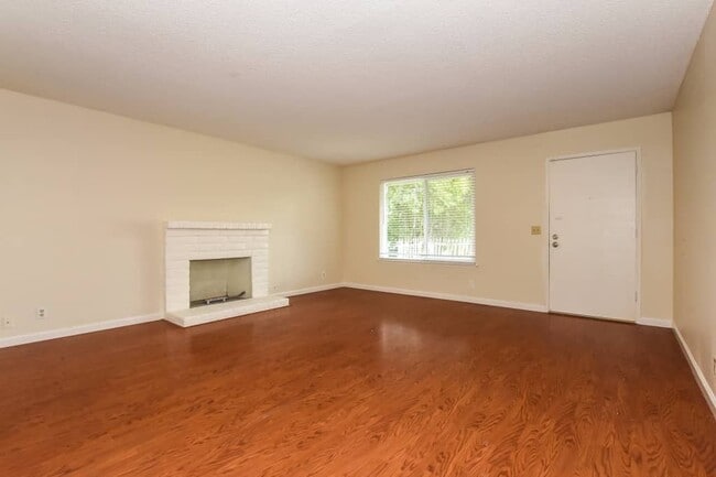 Building Photo - 167 Rutgers Ct