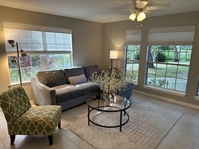 Foto del edificio - 1125 Crystal Way