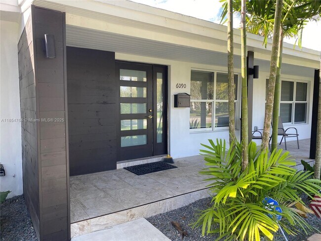 Building Photo - 6090 SW 63rd Ave