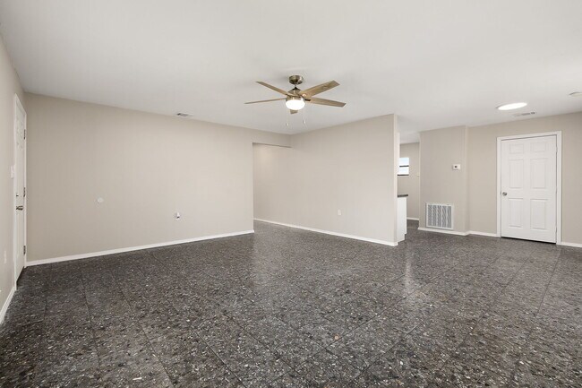 Foto del edificio - 5004 Oleander Dr