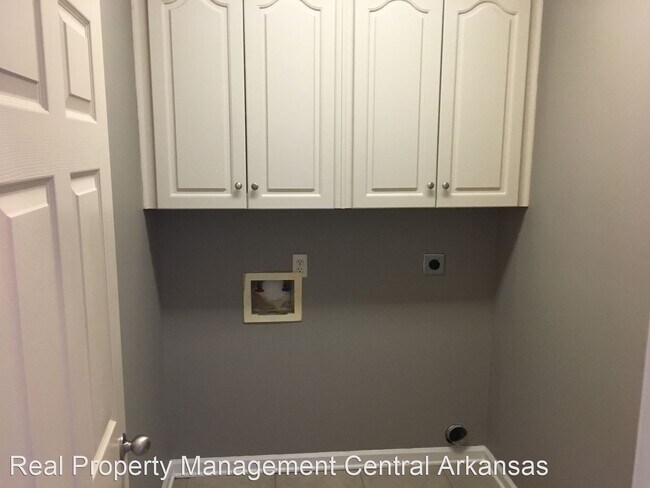 Building Photo - 3 br, 2 bath House - 1628 White Oak Circle
