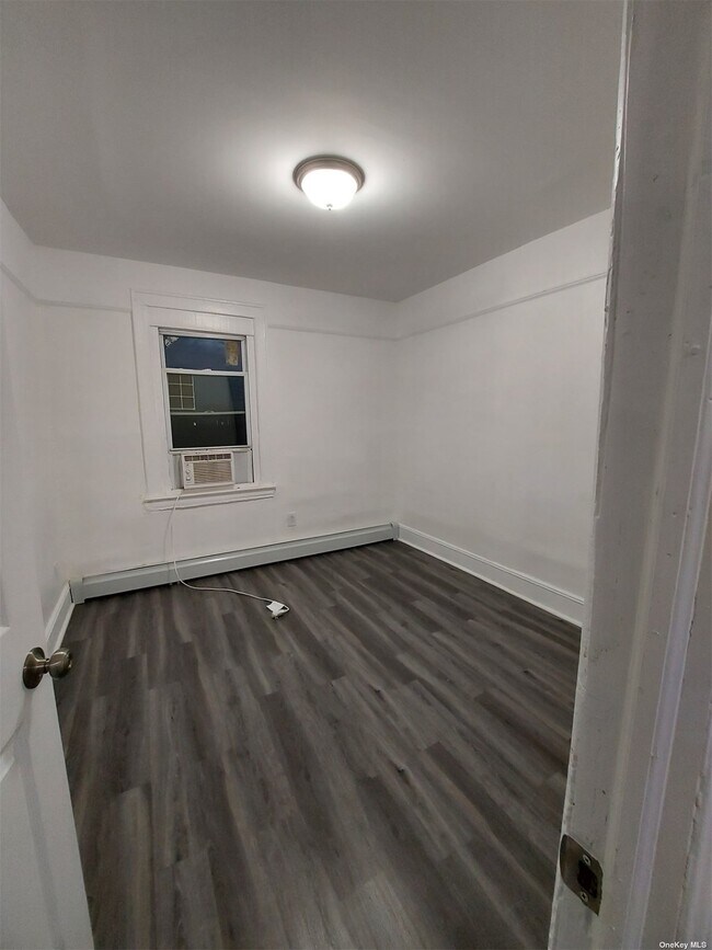 Foto del edificio - 169-12 107th Ave