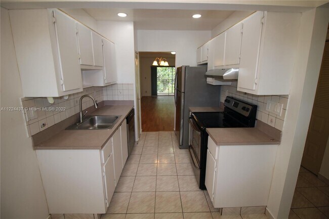 Building Photo - 8405 NW 61st St