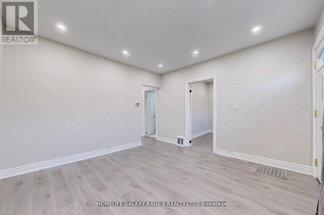 Building Photo - 287 Olive Ave