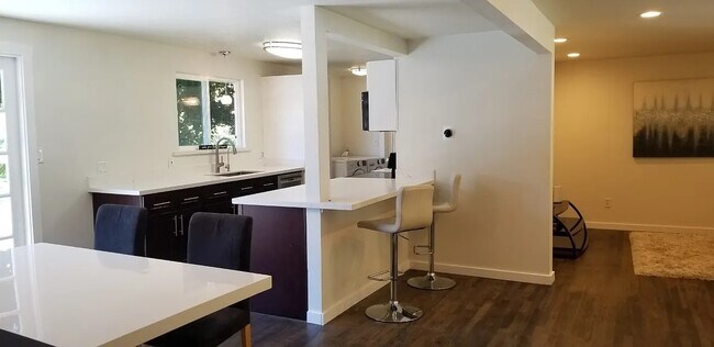 Foto del edificio - 16605 NE 87th St