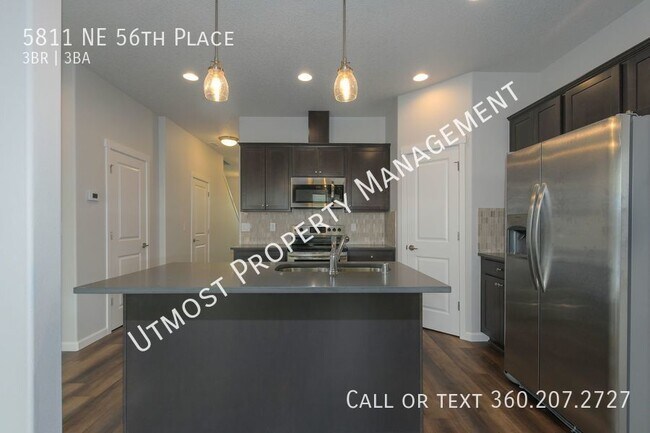 Foto del edificio - New 3BD Town home -  Near Vancouver Mall