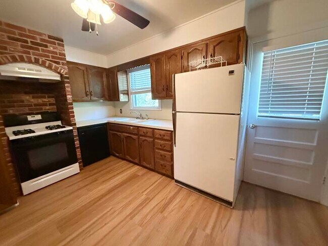 Foto del edificio - 121 N 28th St