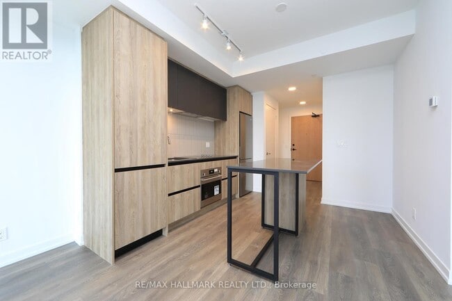 Photo du bâtiment - 7950-A-7950 Bathurst St