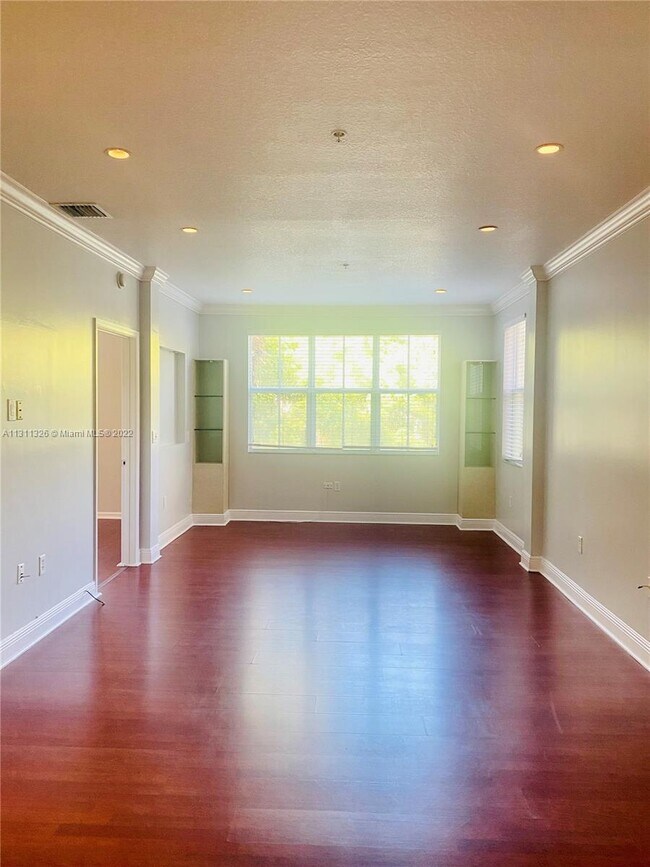 Building Photo - 4402 SW 160th Ave