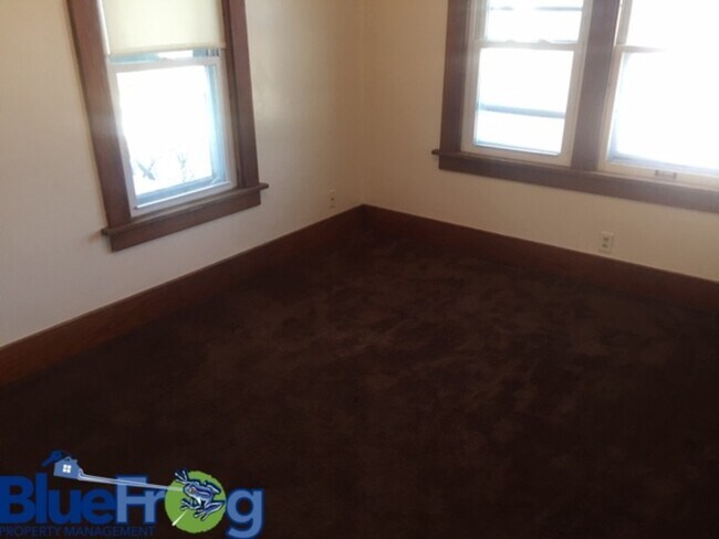 Foto del edificio - 312-316 N Mill St