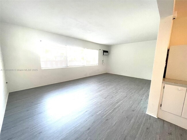 Building Photo - 1250 S Alhambra Cir