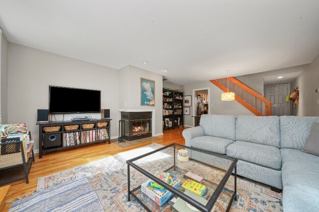Foto del edificio - 1023 W Vernon Park Pl