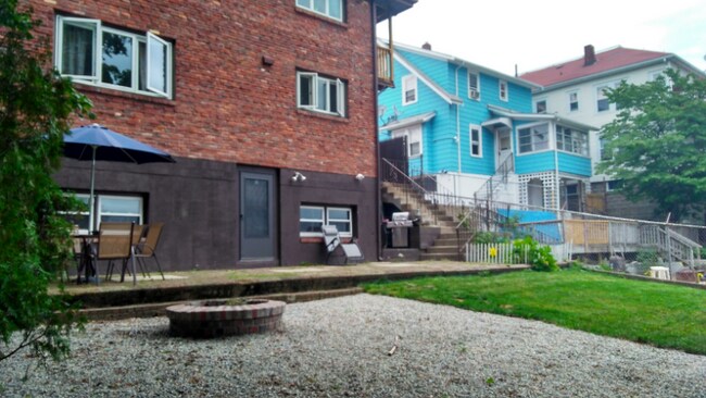 Foto del edificio - 12 Ridge Rd