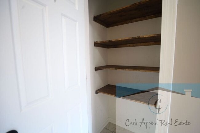 Foto del edificio - 4 bedroom 2 bath recently built home (Nett...