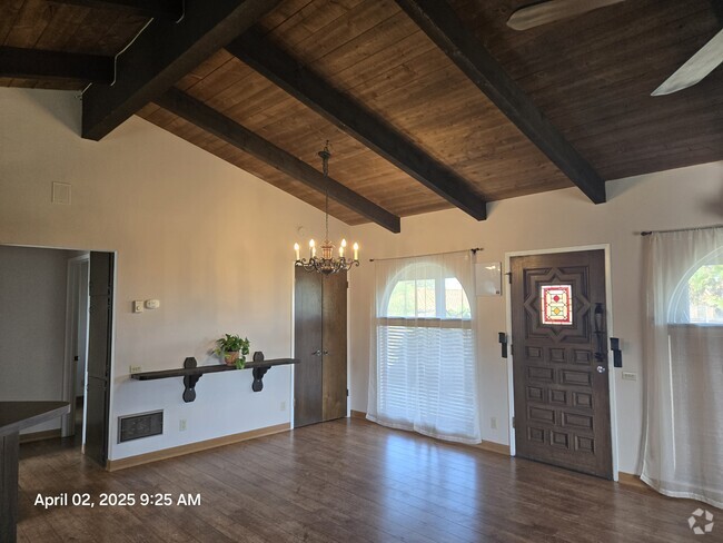 Dining - 5819 Redondo Dr