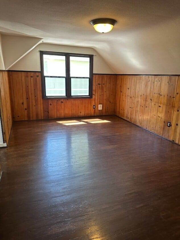 Cozy 1-Bedroom, 1-bath Upstairs Apartment In Southwest Eugene! - Cozy 1-Bedroom, 1-bath Upstairs Apartment In Southwest Eugene!