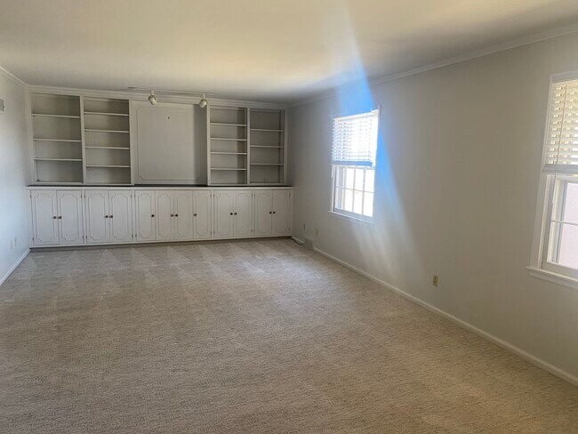 Sala de estar - 104 Winston Pl