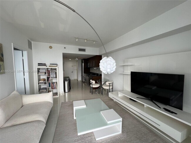 Building Photo - 465 Brickell Ave