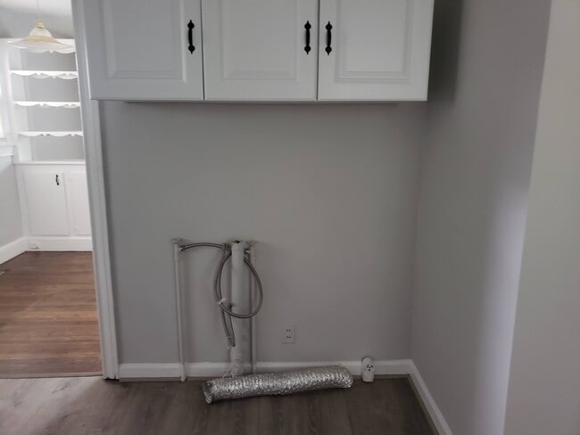 Foto del edificio - 306 Crosby Cir