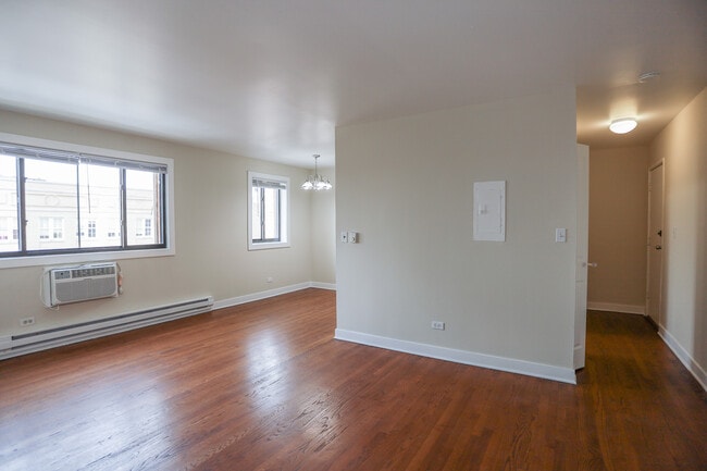 Building Photo - 5900 N Winthrop Ave