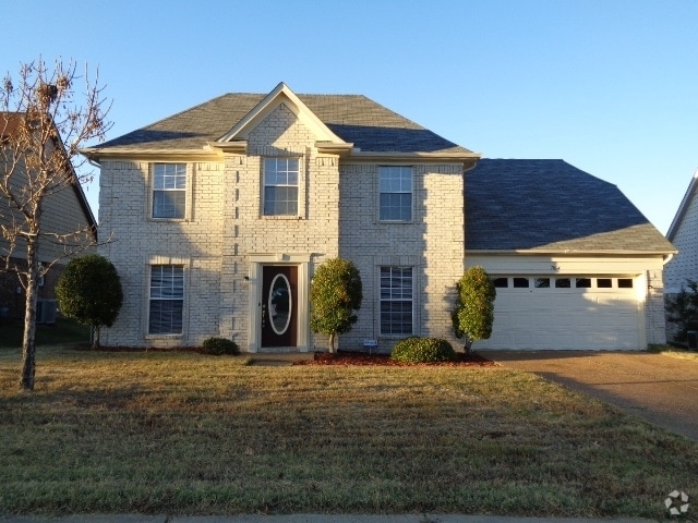 Building Photo - 7864 Parkmont Dr