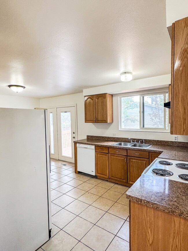 Foto del edificio - 5333 Peachwood Cir