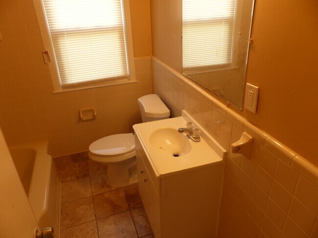 Building Photo - 18272 Prevost St
