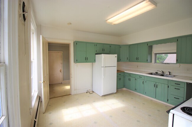 Building Photo - 322 Hodgson St