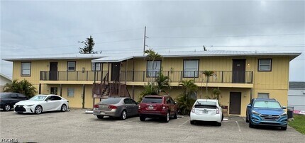 Building Photo - 3325 SE 15th Pl