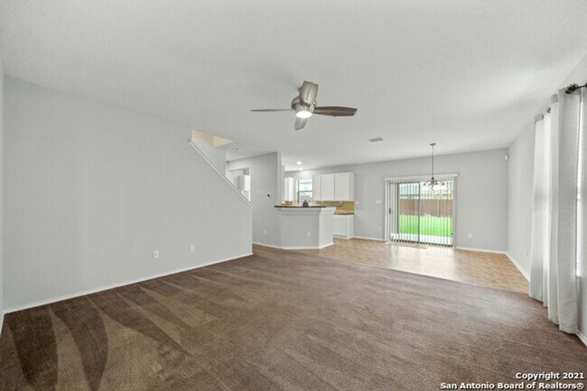 Foto del edificio - Exquisite Two-Story Rental Home with Loft ...