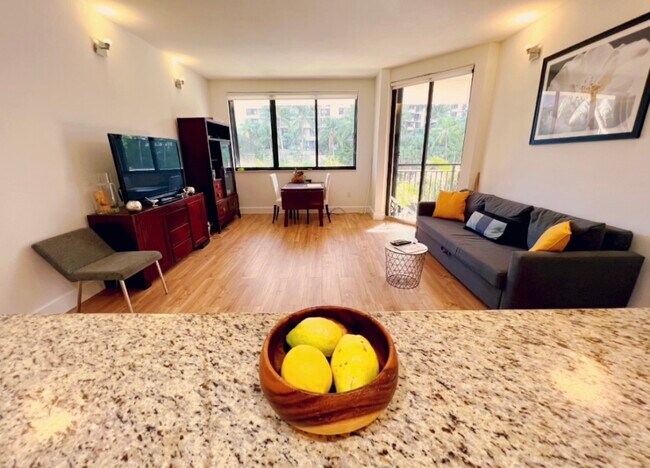 Building Photo - 540 Brickell Key Dr