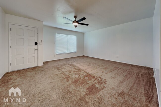 Foto del edificio - 5823 N 81st St