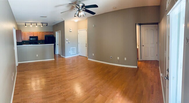 Foto del edificio - 1256 Duncan Gardens Dr