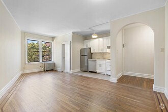 Building Photo - 821 Bergen Ave