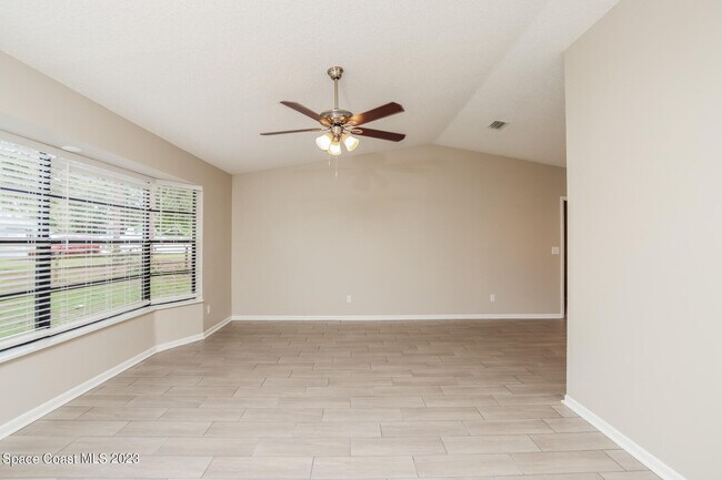Building Photo - 1290 Sail Ct SE
