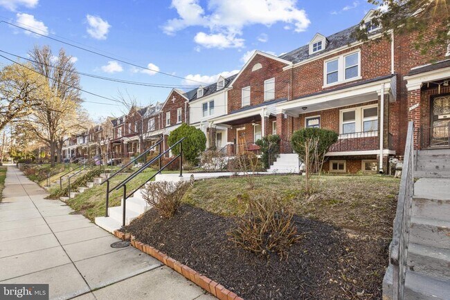 Foto del edificio - 5105 New Hampshire Ave NW