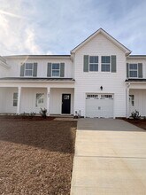 Building Photo - 102 Alva Ct