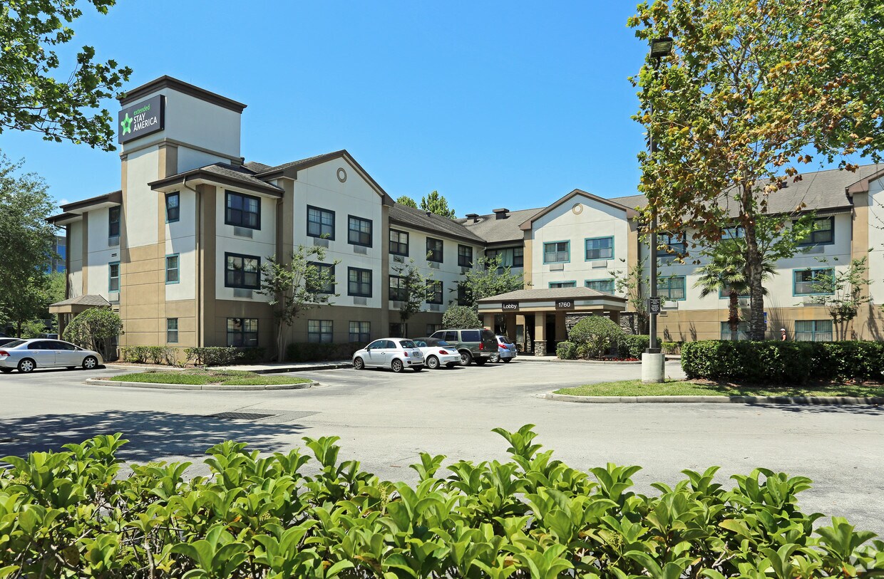 Furnished Studio Orlando Apartments 1760 Pembrook Dr Orlando, FL