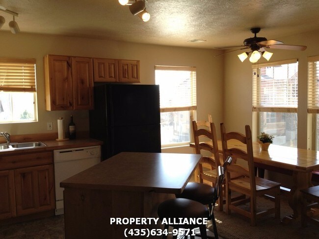 Building Photo - FULLY FURNISHED / FOX BAY CONDO