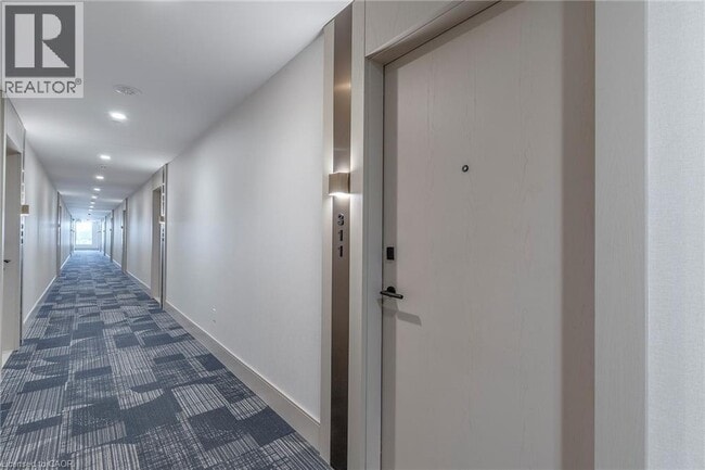 Building Photo - 1415 Dundas St E